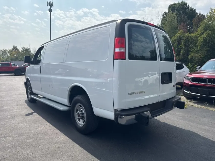2024 Gmc Savana 2500 Cargo photo 1