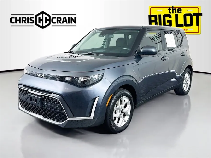 2023 Kia Soul LX photo 1