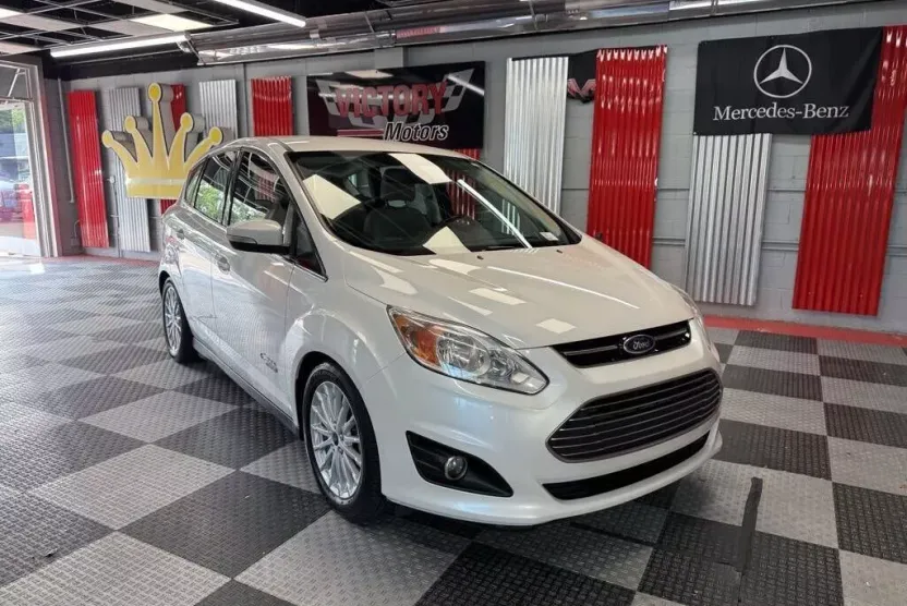 2016 Ford C-Max Energi SEL photo 1