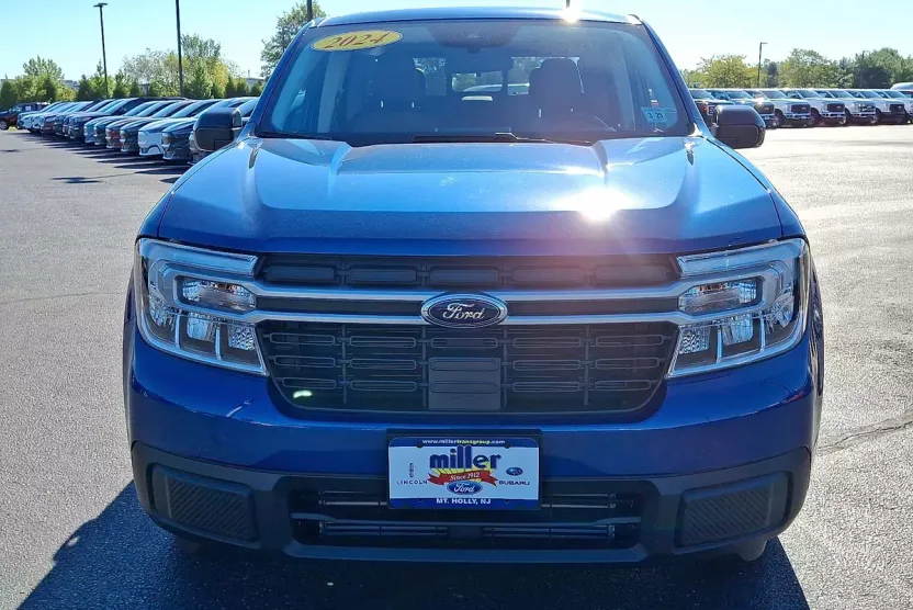 2024 Ford Maverick Lariat photo 1