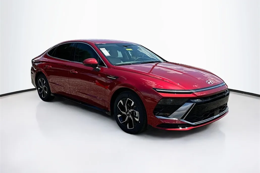 2025 Hyundai Sonata SEL photo 1