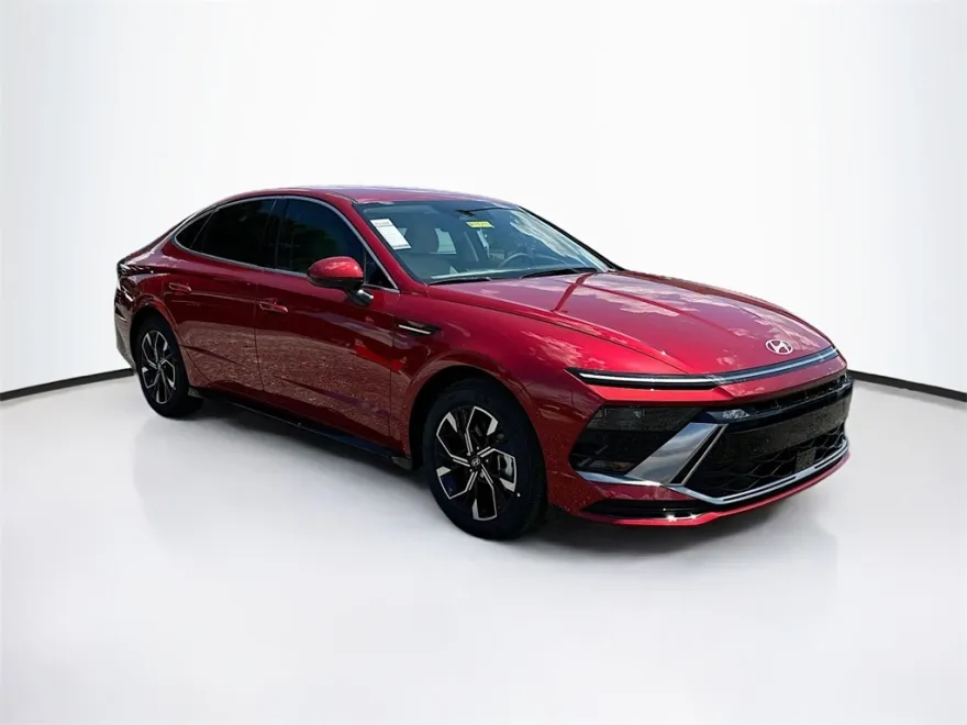 2025 Hyundai Sonata SEL photo 1