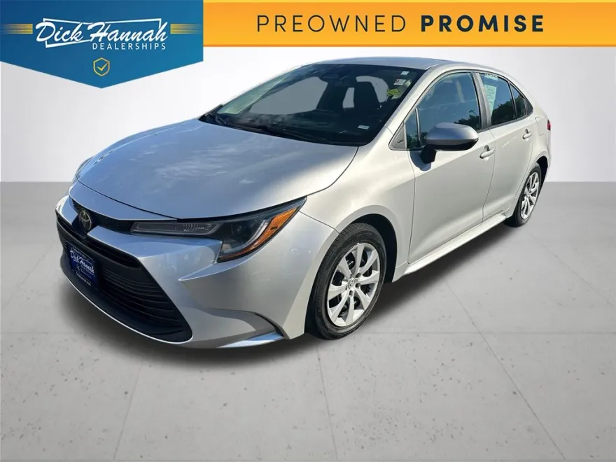 2023 Toyota Corolla LE photo 1