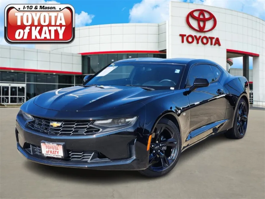 2020 Chevrolet Camaro 1LT photo 1
