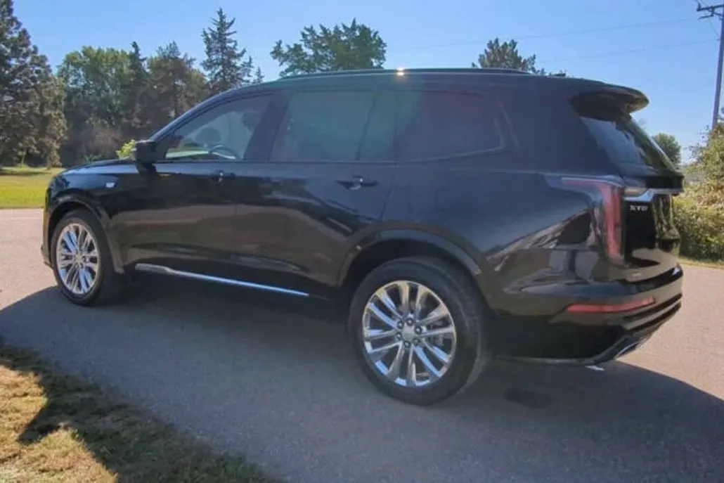 2020 Cadillac XT6 Sport photo 1