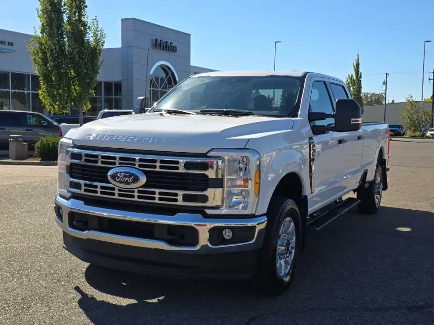 2023 Ford F-350 XLT photo 1