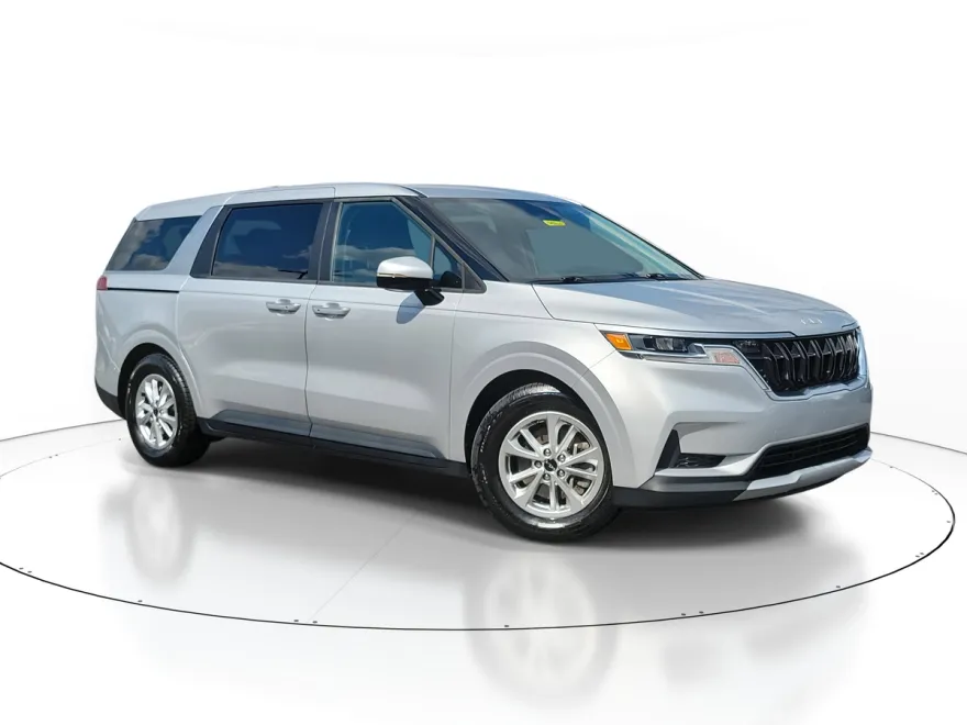 2022 Kia Carnival LXS photo 1