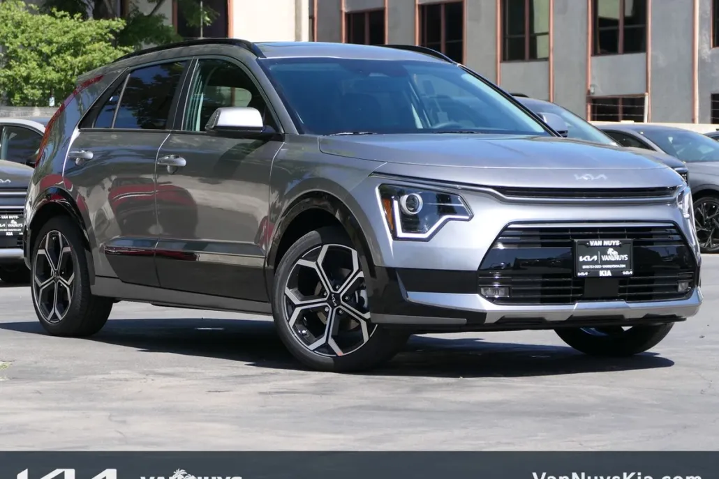 2025 Kia Niro EX Touring photo 1
