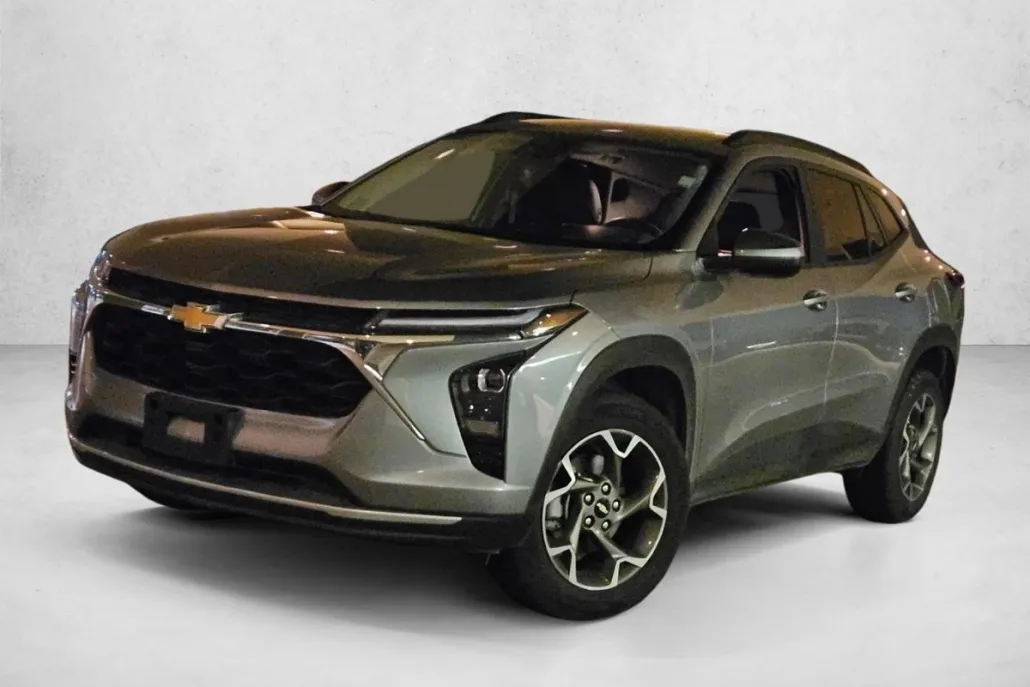 2025 Chevrolet Trax LT photo 1