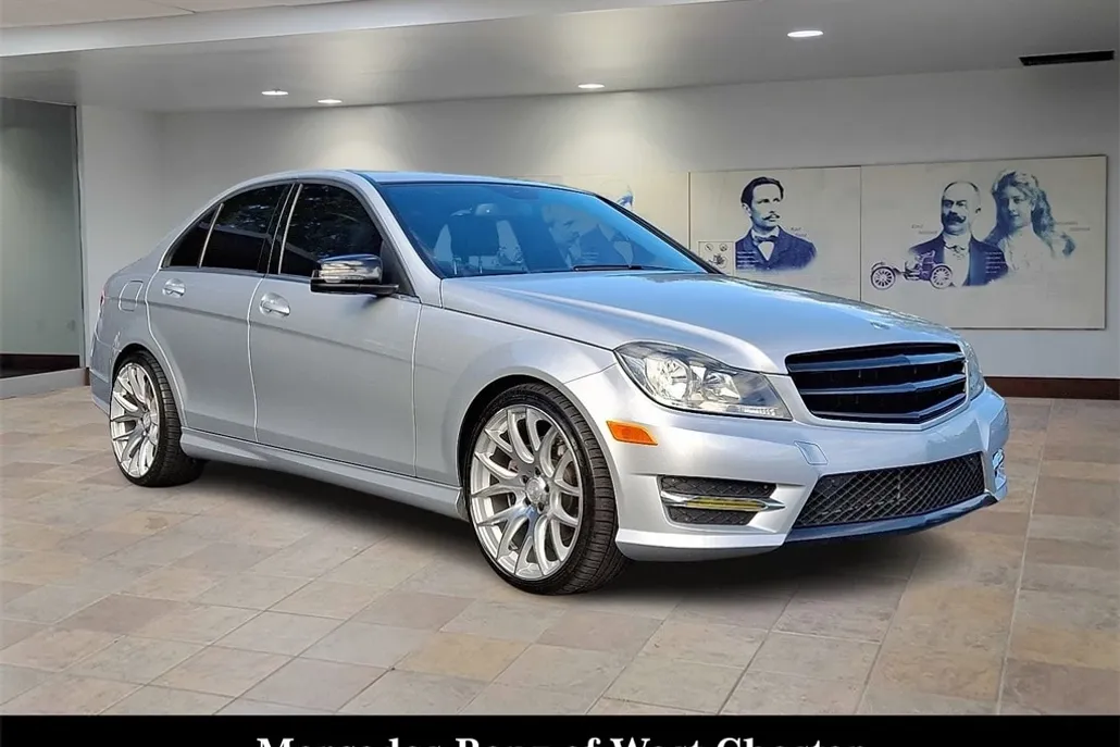 2014 Mercedes Benz C 300 Sedan photo 1