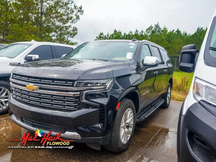 2024 Chevrolet Suburban Premier photo 1