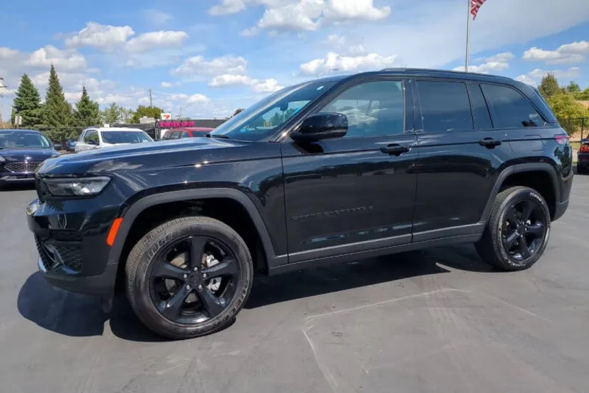 2024 Jeep Grand Cherokee Altitude X photo 1
