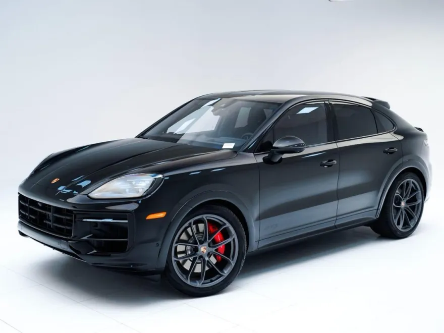 2026 Porsche Cayenne GTS Coupe photo 1