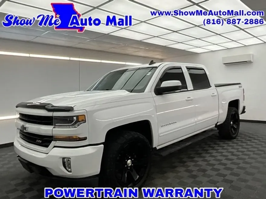 2017 Chevrolet Silverado 1500 LT photo 1