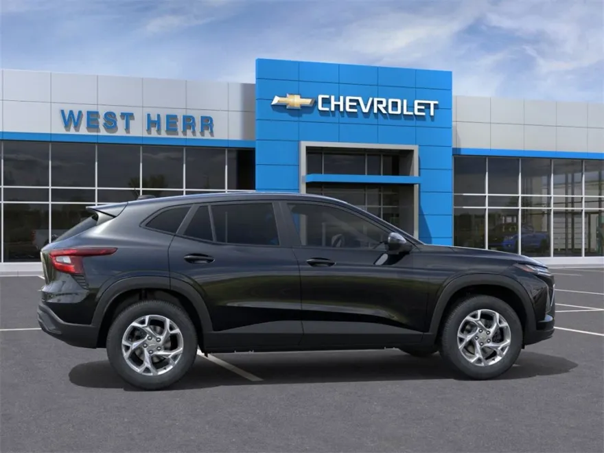 2026 Chevrolet Trax LS photo 1