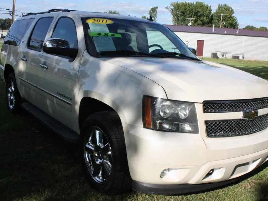 2011 Chevrolet Suburban LTZ photo 1