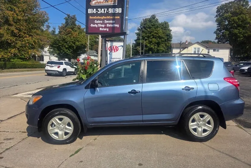 2012 Toyota RAV4 Base photo 1