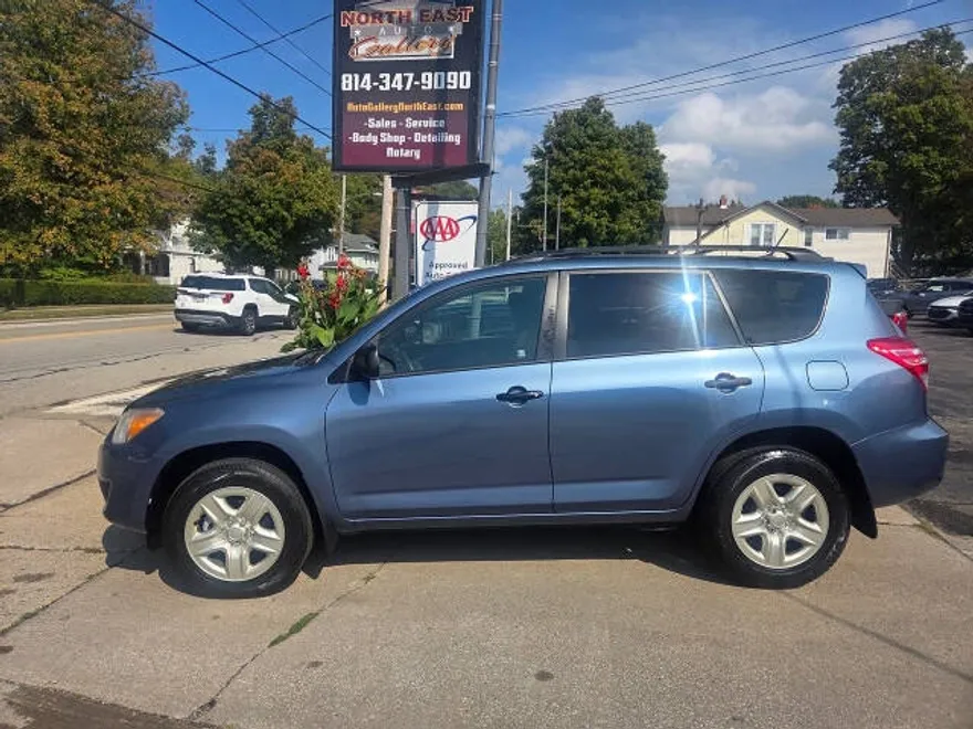 2012 Toyota RAV4 Base photo 1