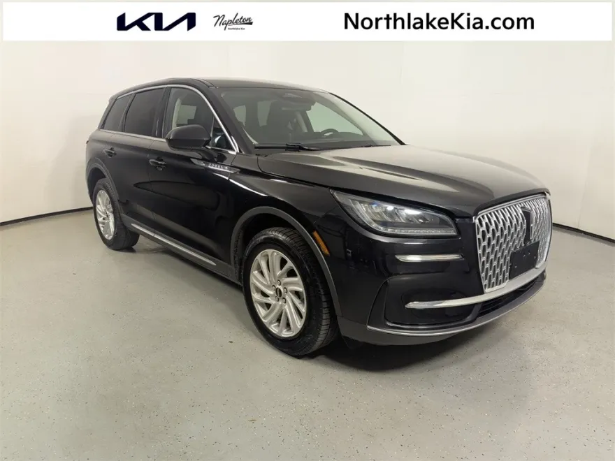 2023 Lincoln Corsair Standard photo 1