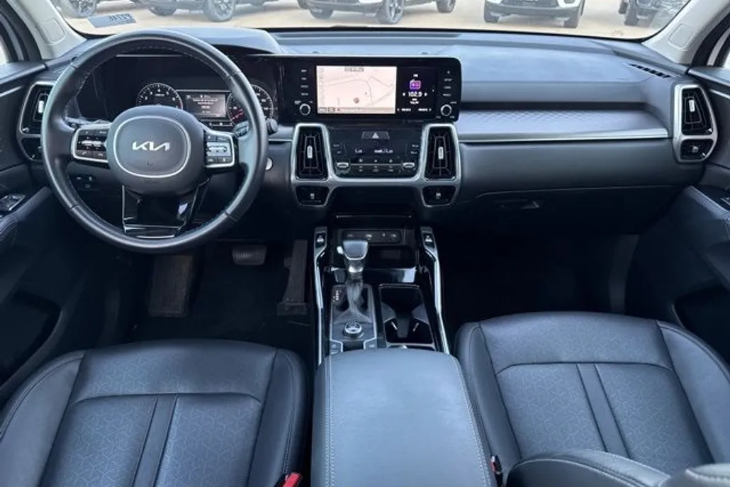 2022 Kia Sorento SX photo 1