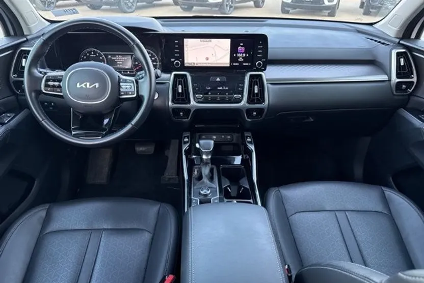 2022 Kia Sorento SX photo 1