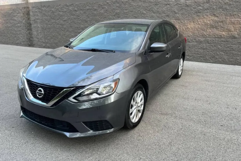 2019 Nissan Sentra SV photo 1