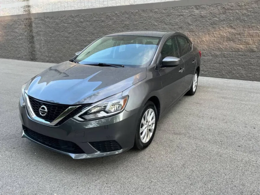 2019 Nissan Sentra SV photo 1
