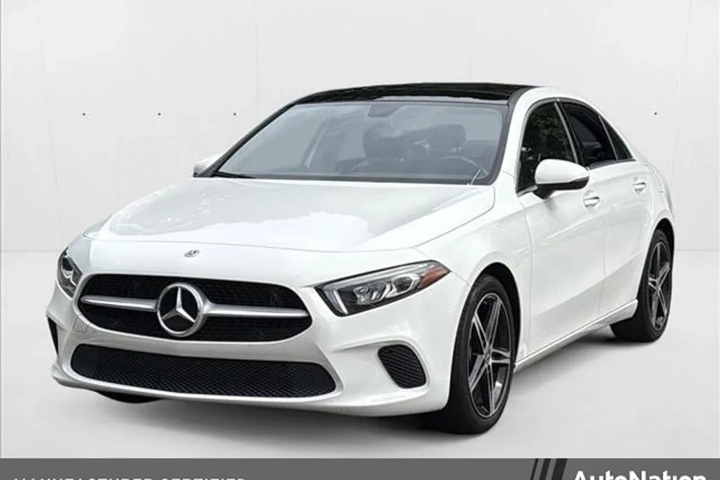 2022 Mercedes Benz A 220 photo 1