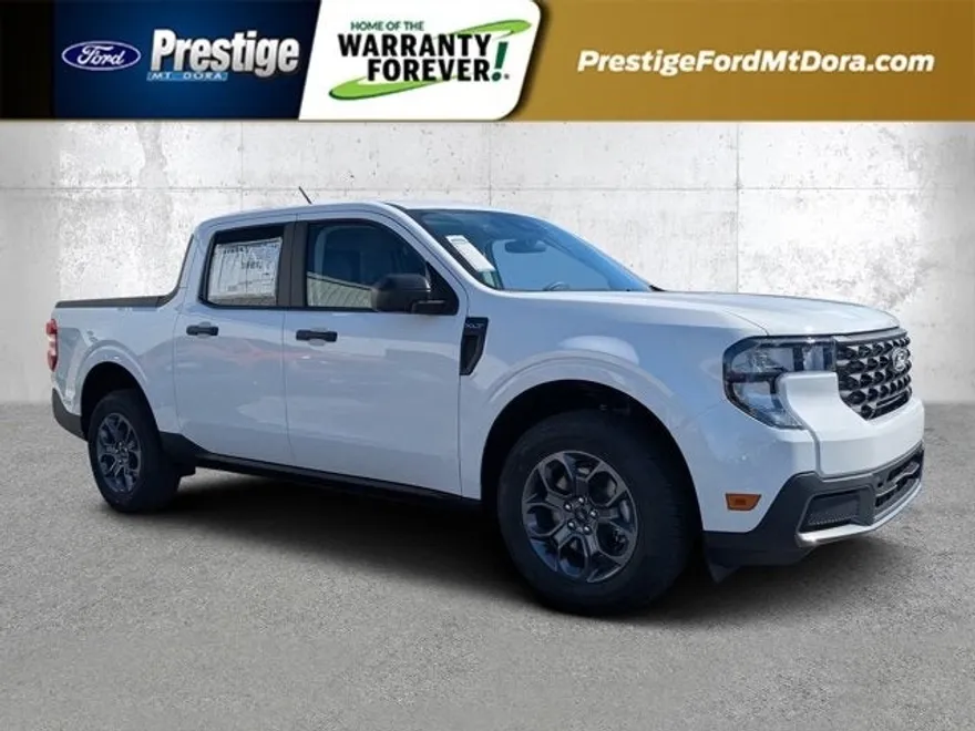 2025 Ford Maverick XLT photo 1