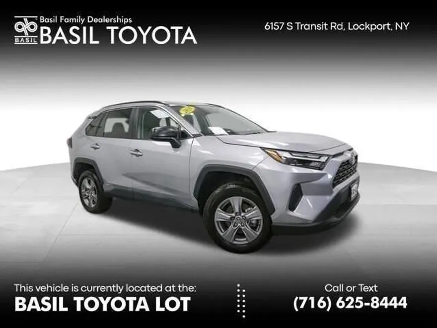2025 Toyota RAV4 Hybrid LE photo 1