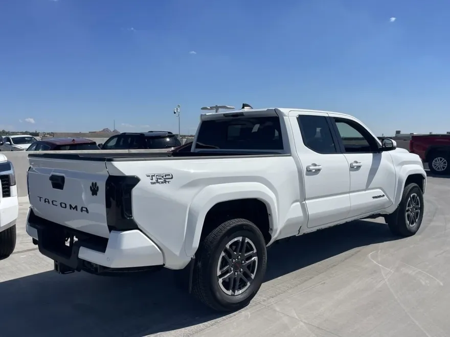 2024 Toyota Tacoma TRD Sport photo 1