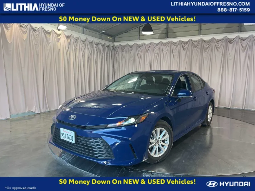 2025 Toyota Camry LE photo 1