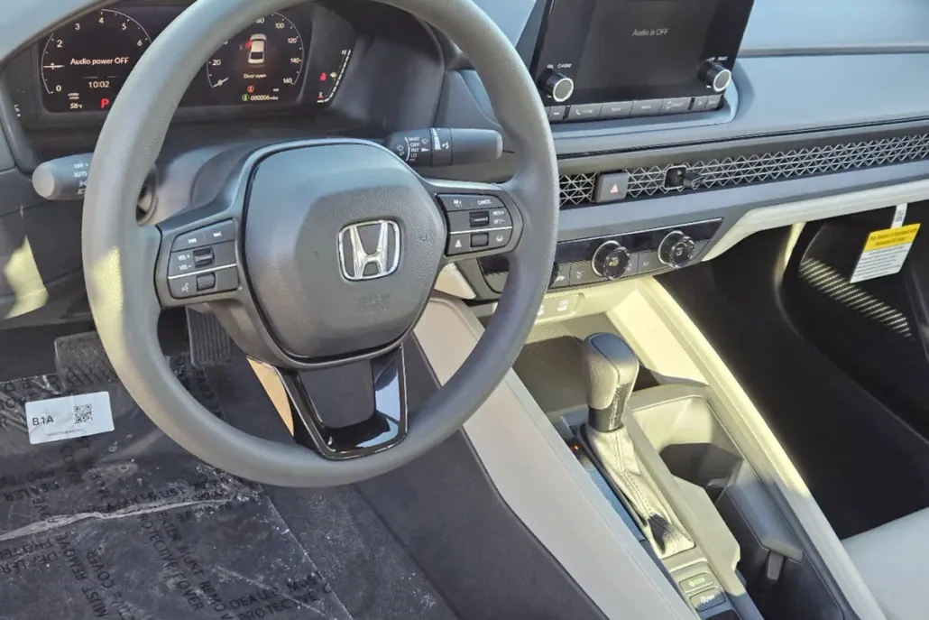 2025 Honda Accord LX photo 1