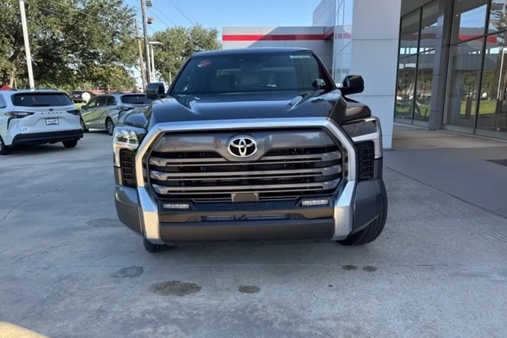 2026 Toyota Tundra Limited photo 1