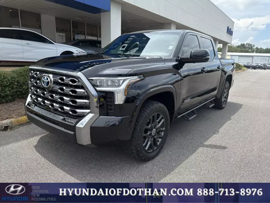 2024 Toyota Tundra Platinum photo 1