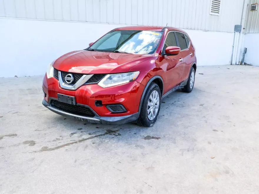 2015 Nissan Rogue S photo 1