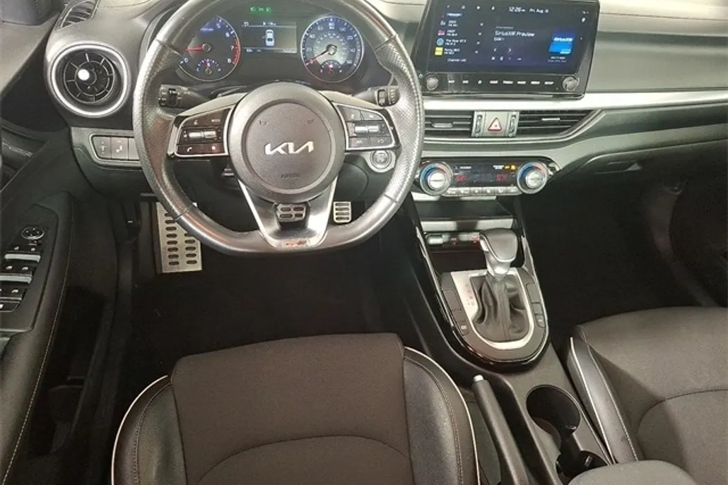 2023 Kia Forte GT-Line photo 1