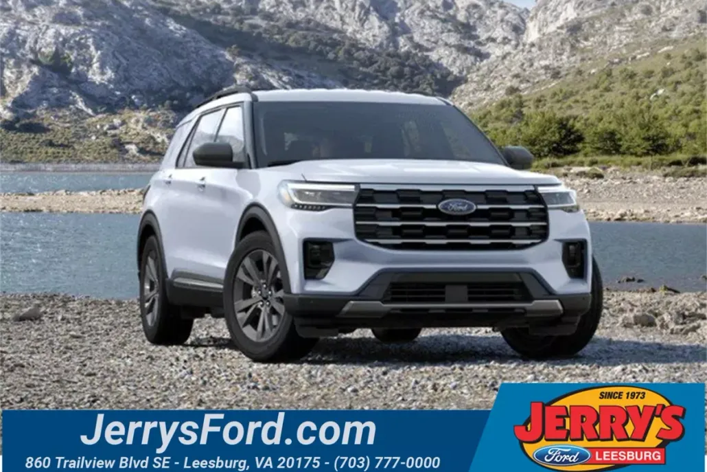 2025 Ford Explorer photo 1