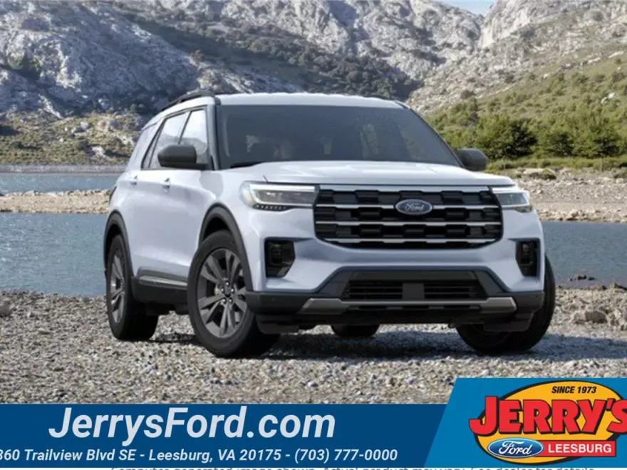 2025 Ford Explorer photo 1