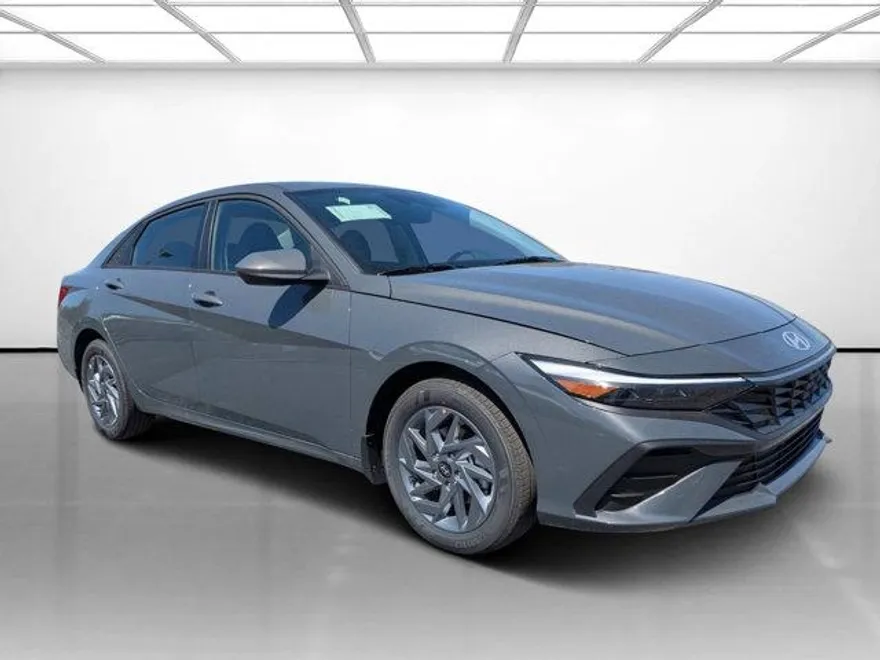 2025 Hyundai Elantra Hybrid Blue photo 1