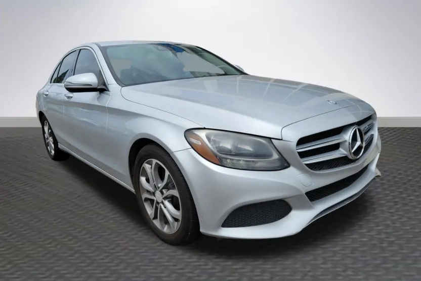 2016 Mercedes Benz C 300 photo 1