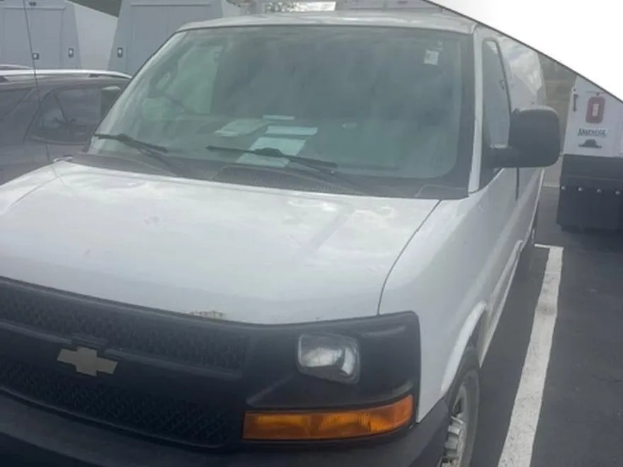 2017 Chevrolet Express Cargo 2500 Base photo 1