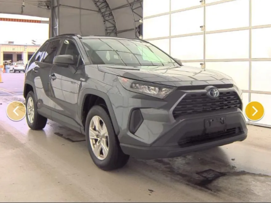2021 Toyota RAV4 Hybrid LE photo 1