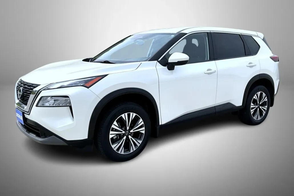 2022 Nissan Rogue SV photo 1