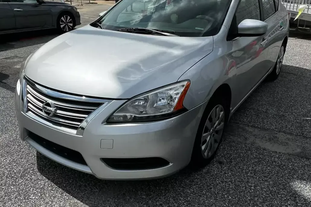 2014 Nissan Sentra SV photo 1