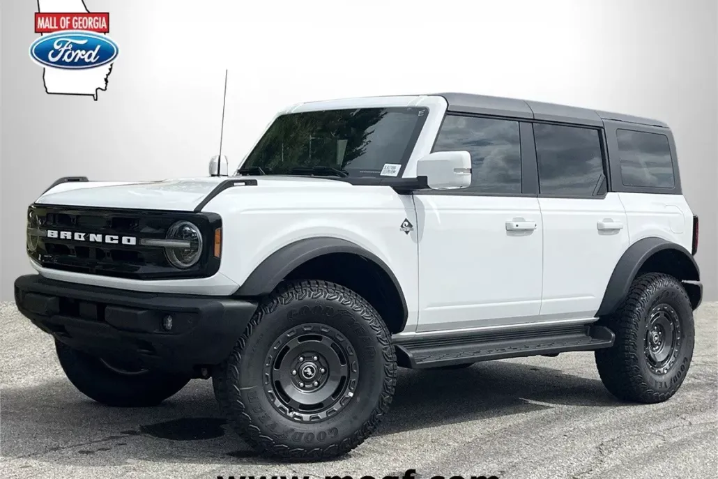 2025 Ford Bronco Outer Banks photo 1