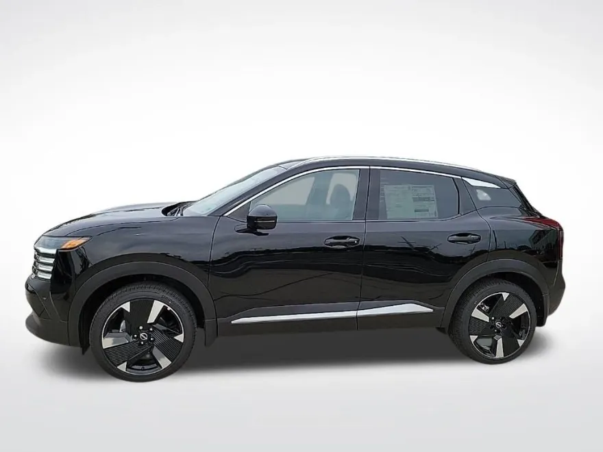 2025 Nissan Kicks SR photo 1