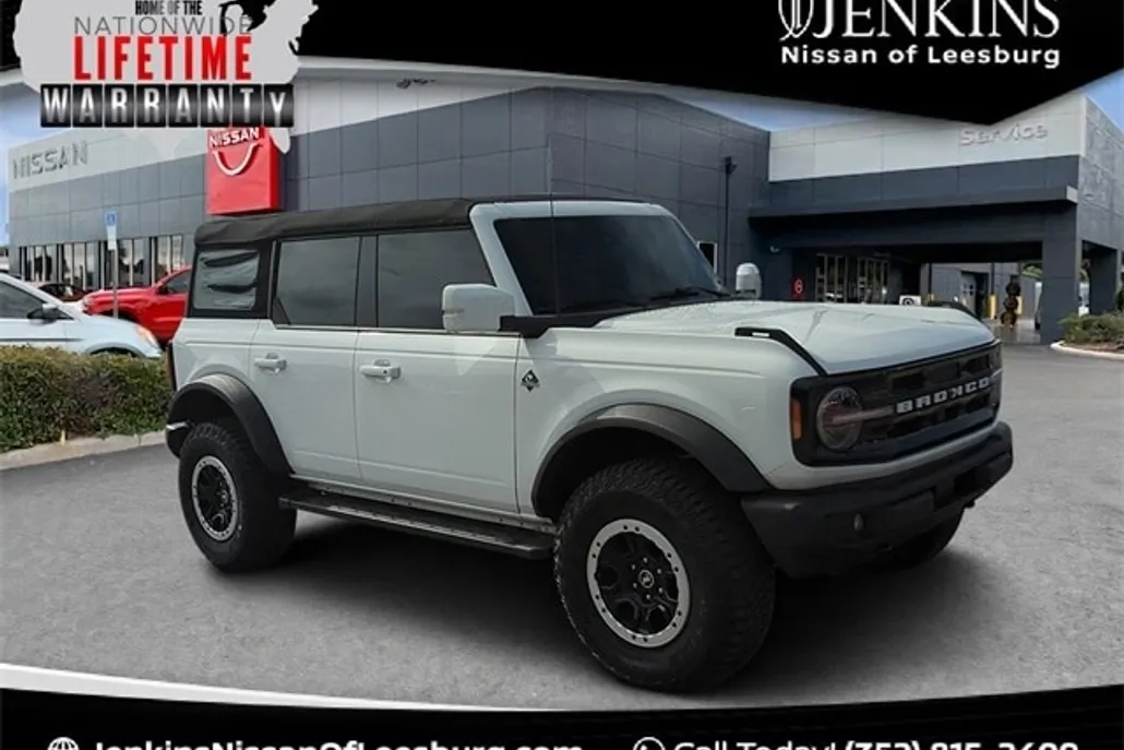 2023 Ford Bronco Outer Banks photo 1