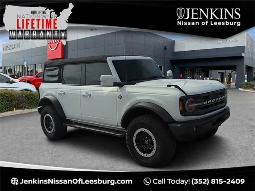 2023 Ford Bronco Outer Banks photo 1