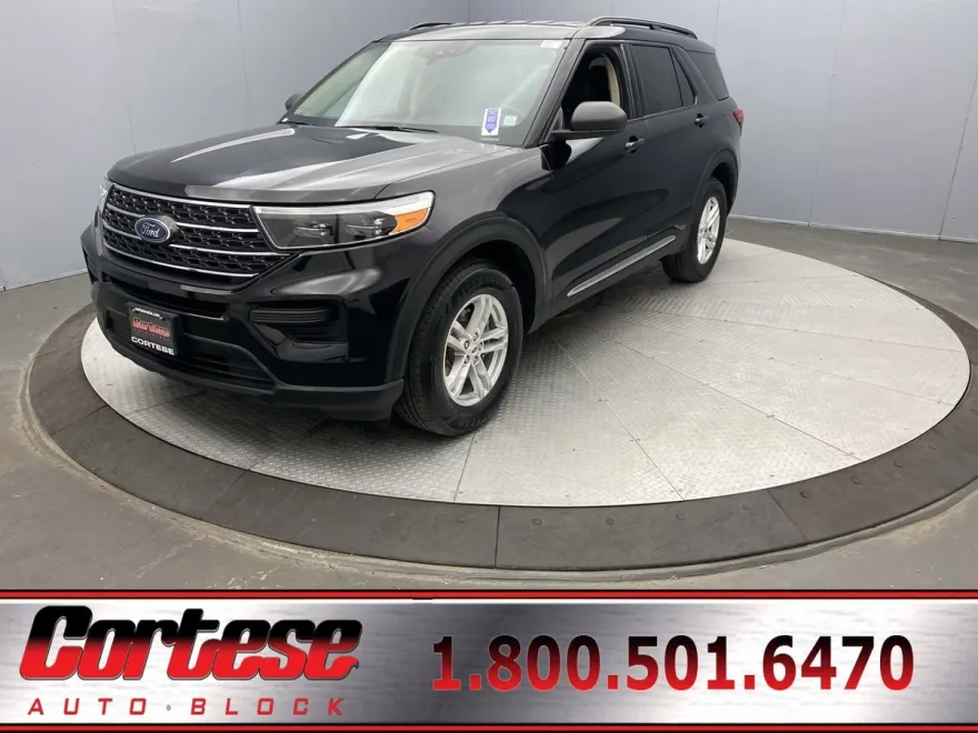 2022 Ford Explorer XLT photo 1